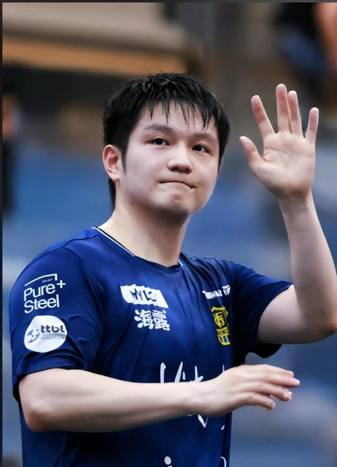 双方眼神一 双方眼神一