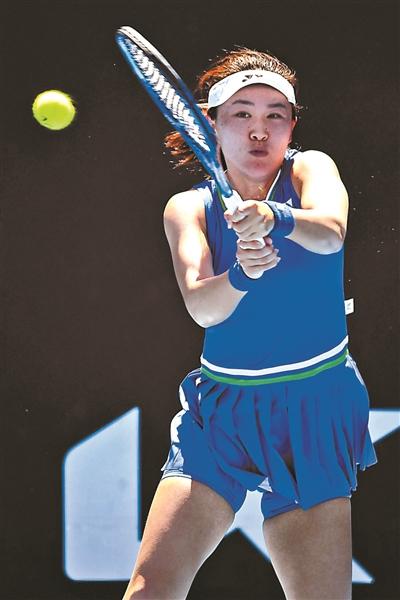 一夜间发生 一夜间发生