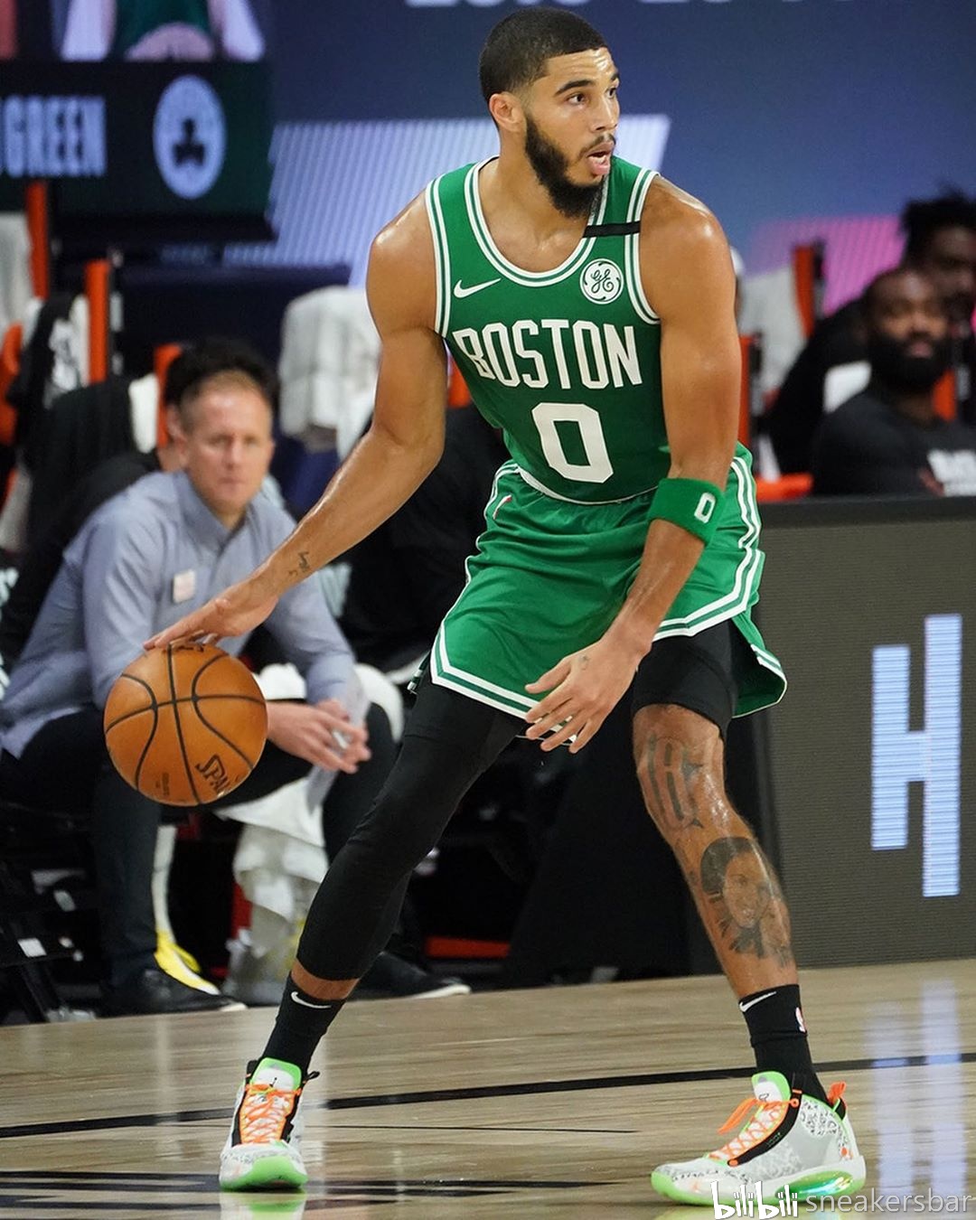 而罗克的拥 而罗克的拥