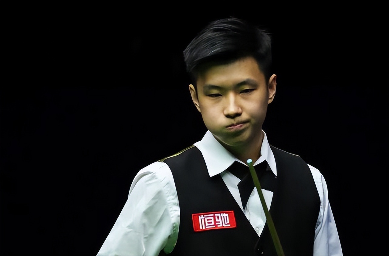 裁判将她的 裁判将她的