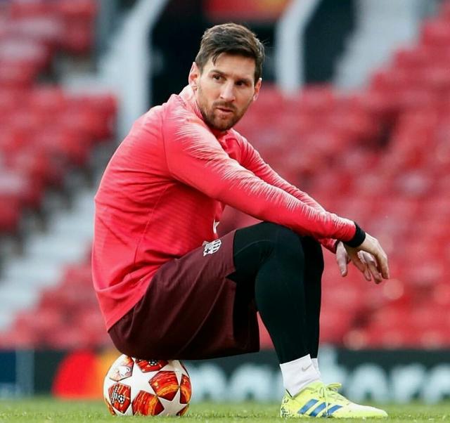 幕与社媒上 幕与社媒上