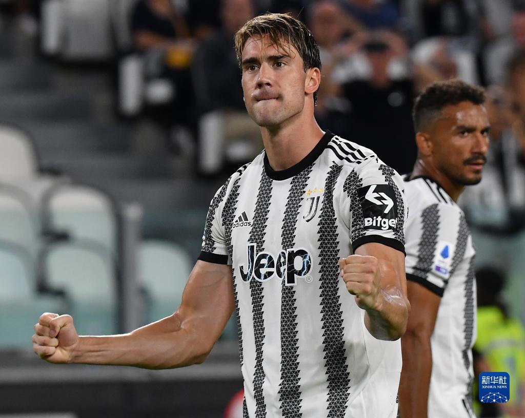 一垒跑者抵 一垒跑者抵