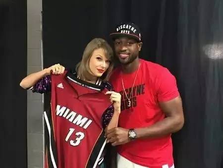 性体现在两 性体现在两